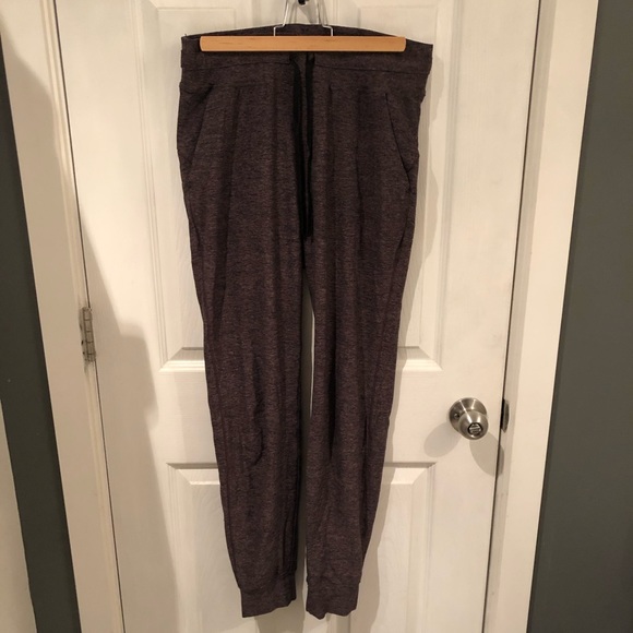 Lululemon “Ready To Rulu Jogger”